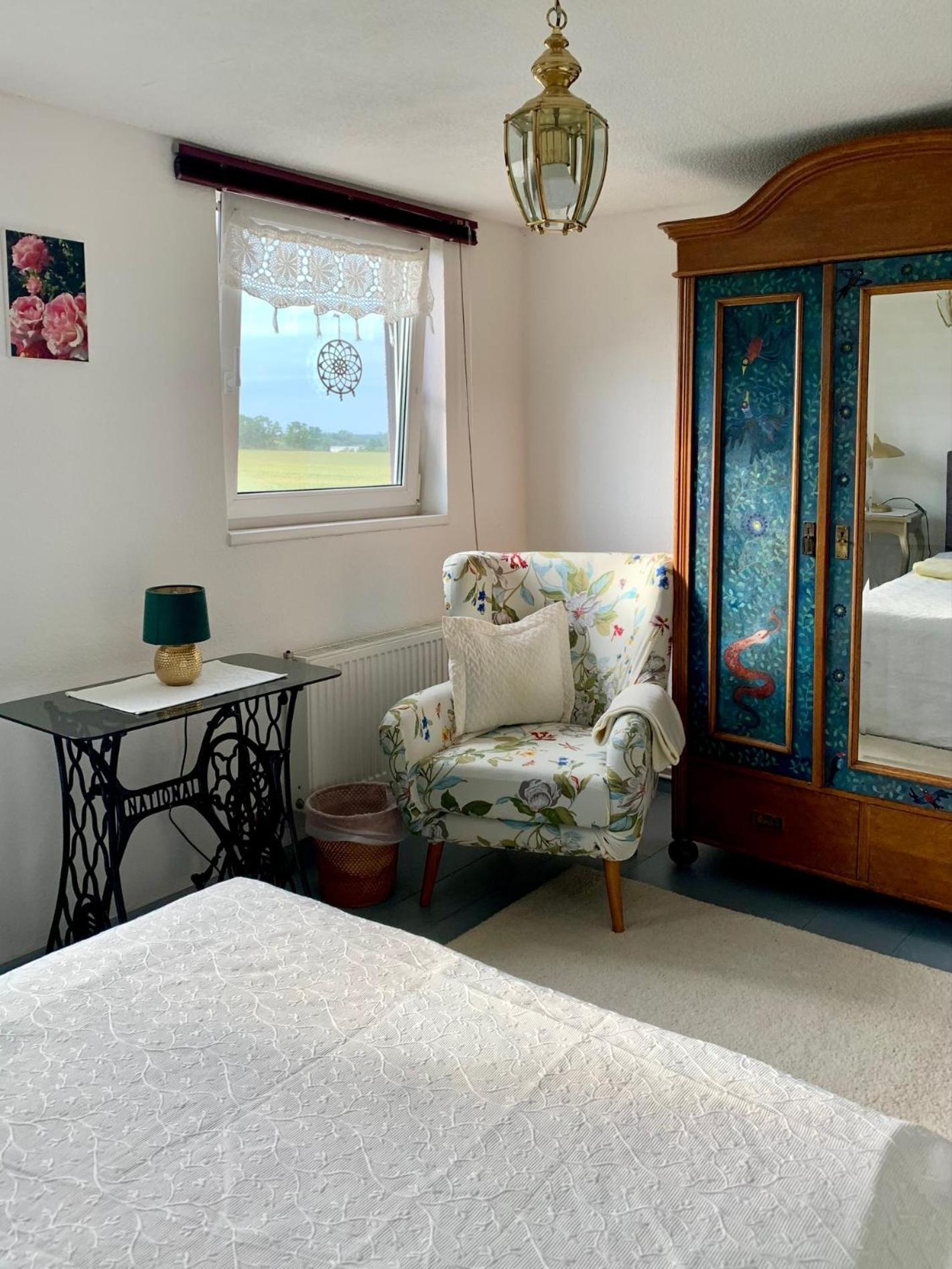 Vierseitenhof Hasenfelde - Ferienwohnung Feldblick Steinhofel Bagian luar foto